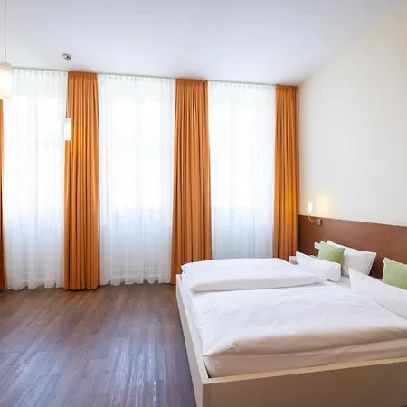 Hotel Altstadthof *